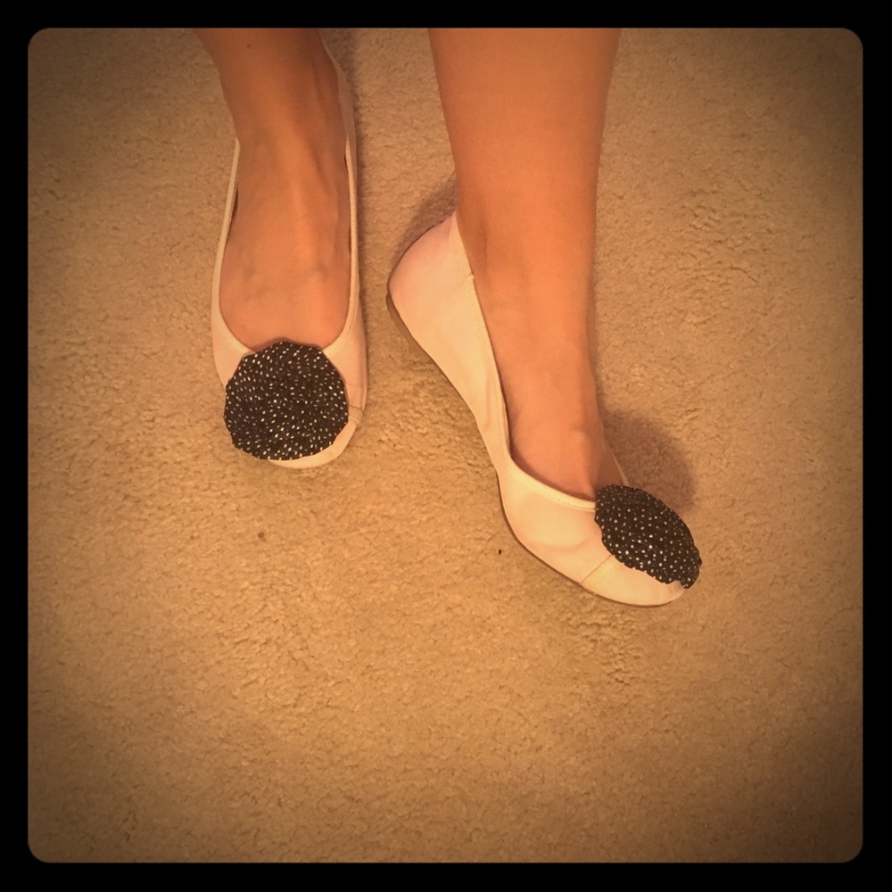 Restricted ballet flats