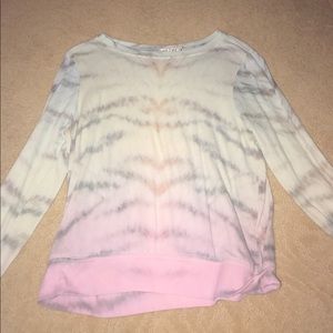 WIDLFOX SWEATER