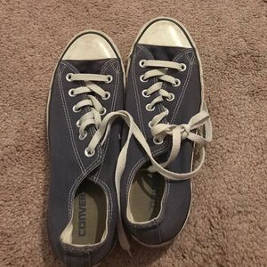 Navy blue converse