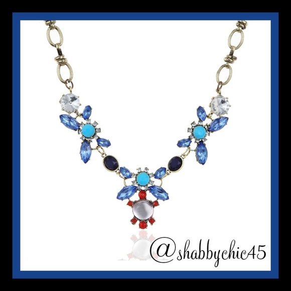 Pacific Chic Statement Necklace - Picture 2 of 3