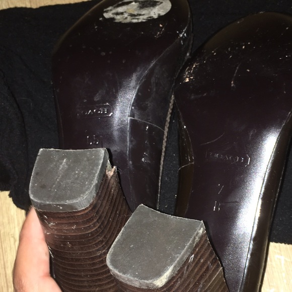 Coach - Picture 3 of 3