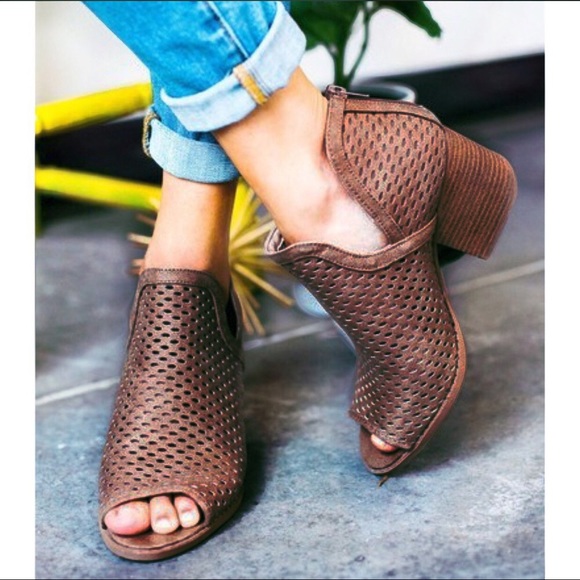 Shoes - JUSTINE Booties