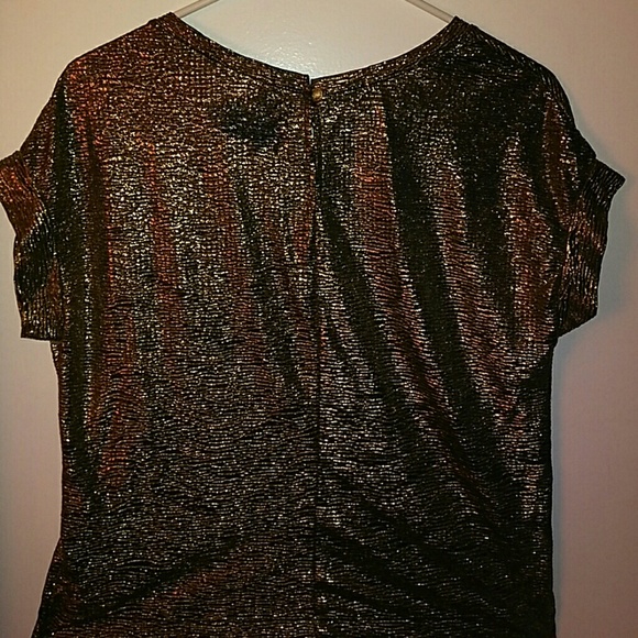 A blouse - Picture 4 of 5
