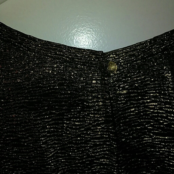 A blouse - Picture 5 of 5