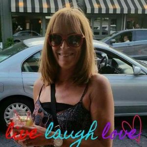 Meet your Posher, Stacy