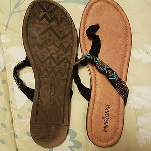 Minnetonka thong sandals