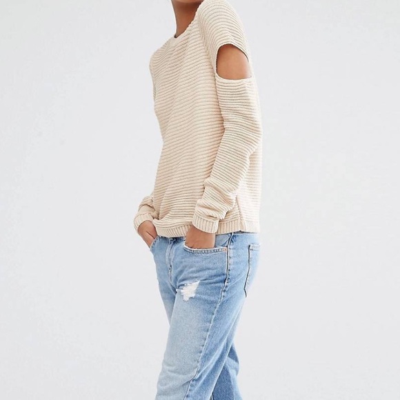 Asos Sweaters - ASOS Long sleeve Ripple Stitch w Slash Sleeves