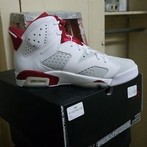Brand new never worn 8s
