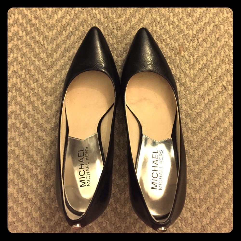 Michael Kors black leather pumps (size 5.5)