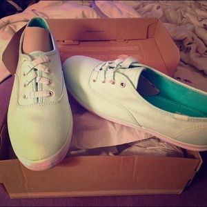 Mint Green Keds