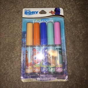 finding dory 5-pack lip gloss lipsmackers