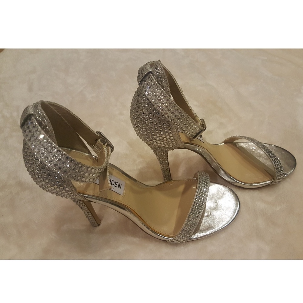 STEVE MADDEN HIGH HEELS
