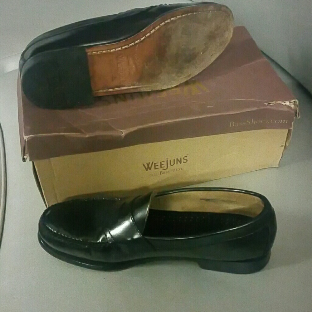 Shoes - Picture 3 of 4