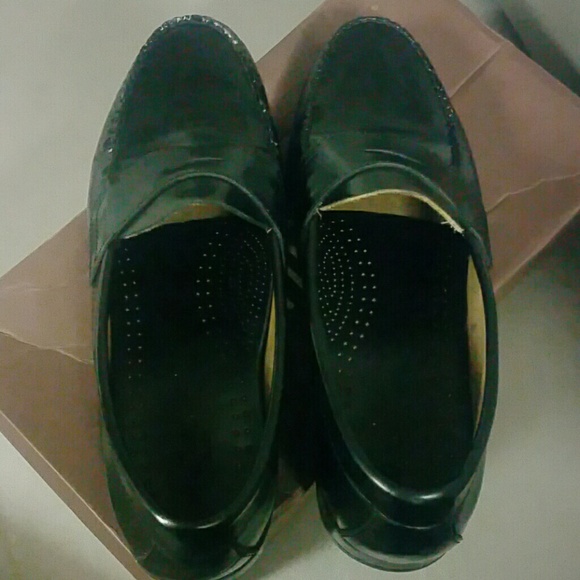 Shoes - Picture 4 of 4