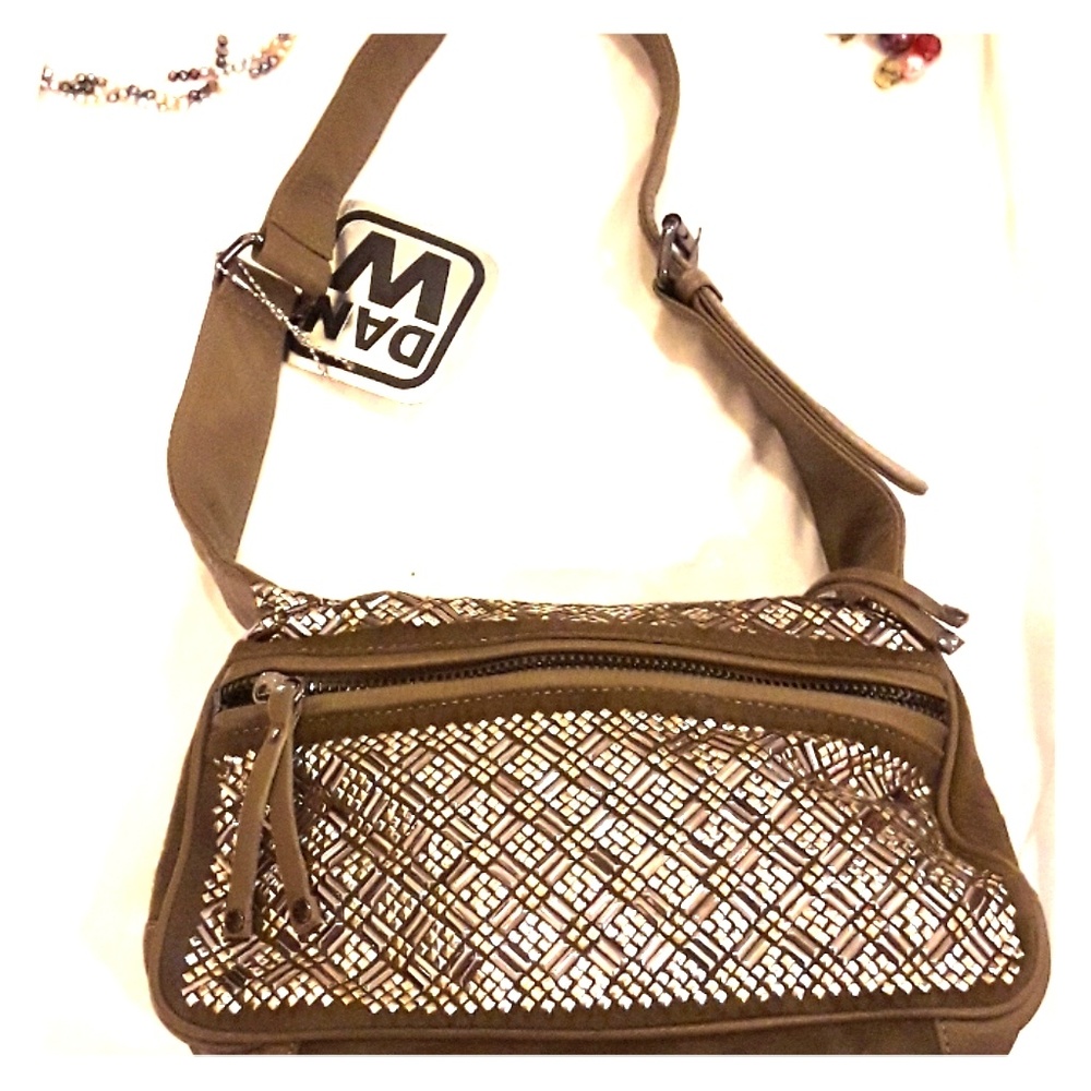 Dan W Purse