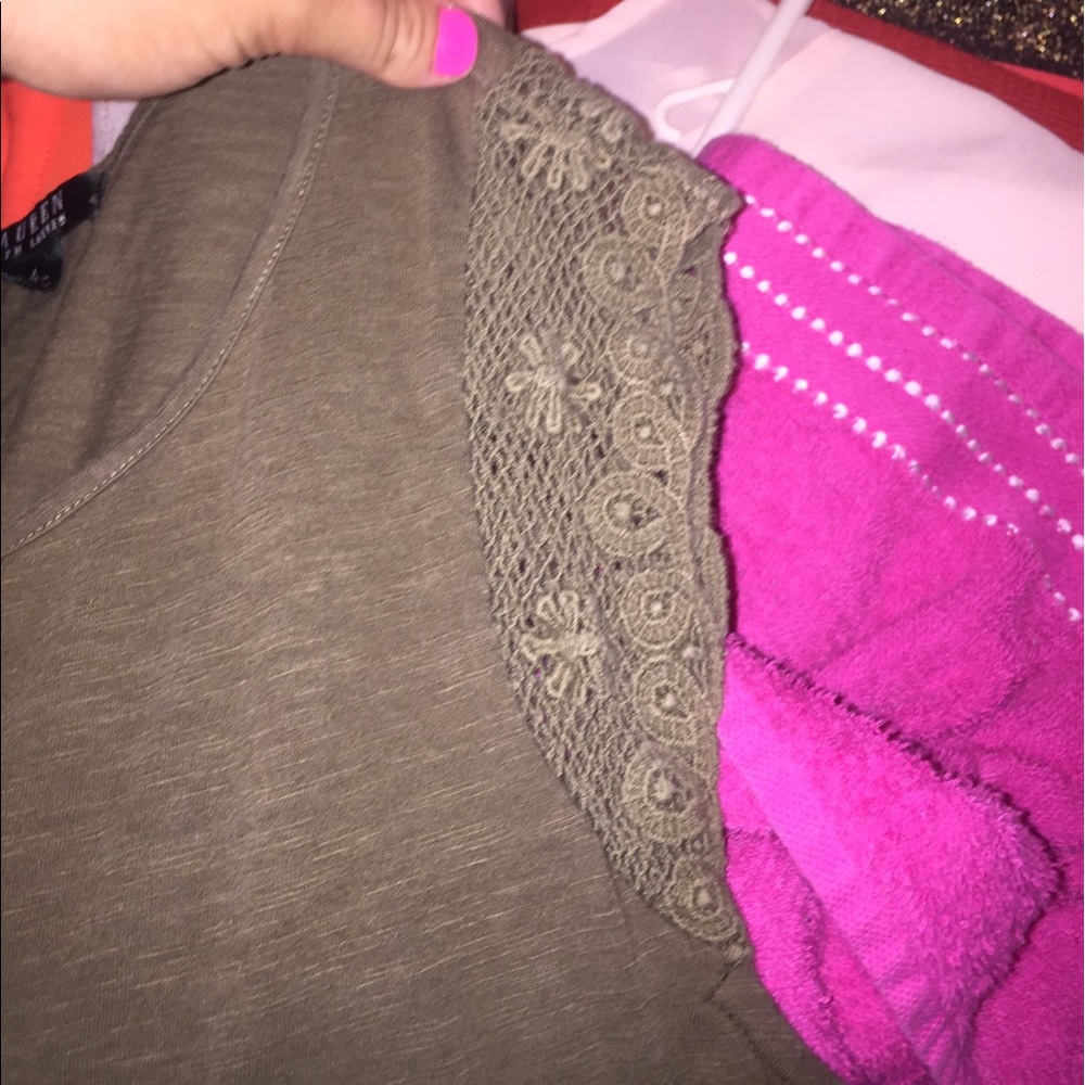 Shirt - Picture 3 of 3