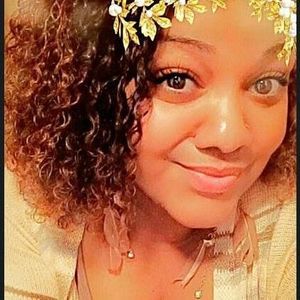 Meet your Posher, Jásmíne