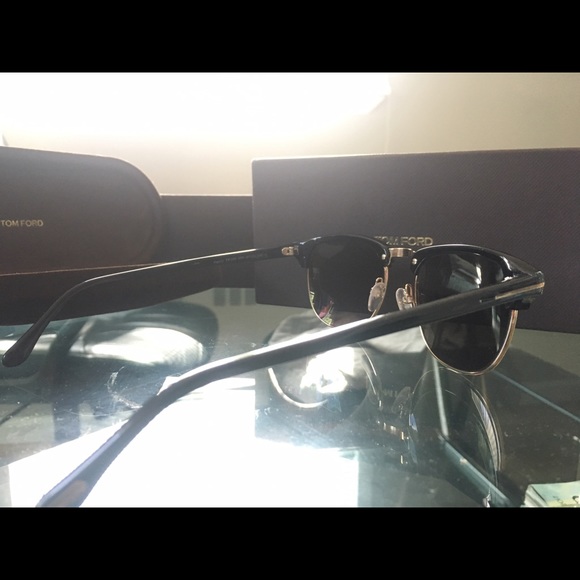 Tom Ford Black Henry Sunglasses Gold-T Round