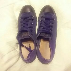 all black low top converse