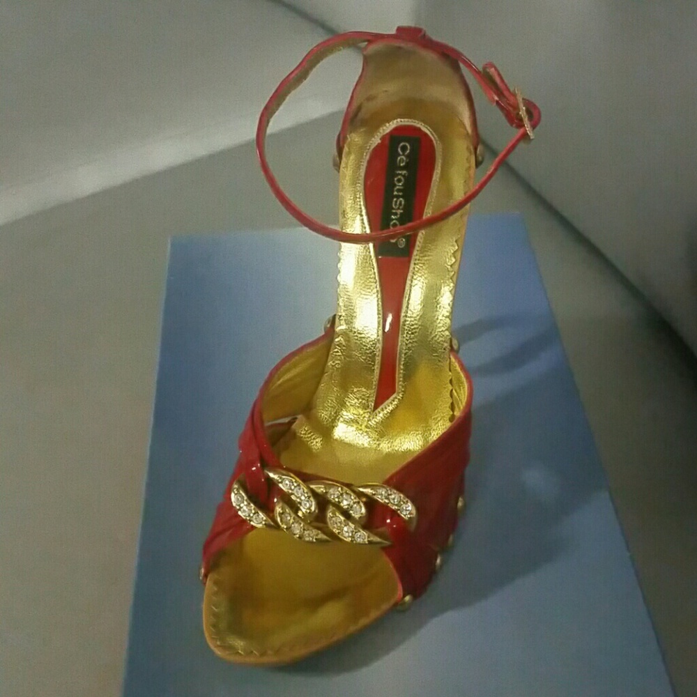 Shoes - Picture 4 of 4