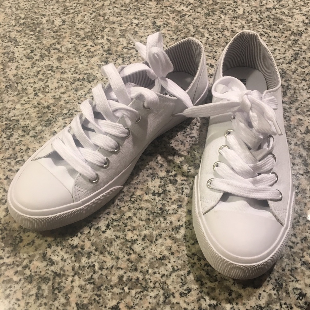 bright white lace up low top sneakers