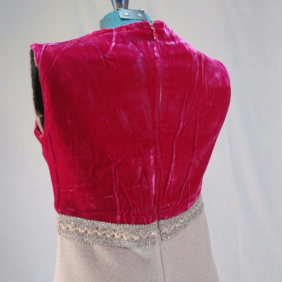 Vintage 1970s handmade velvet and silver gown - Picture 3 of 5