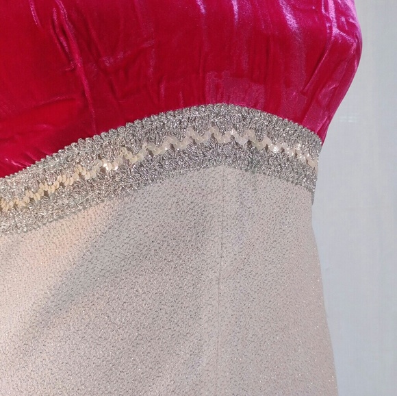 Vintage 1970s handmade velvet and silver gown - Picture 4 of 5