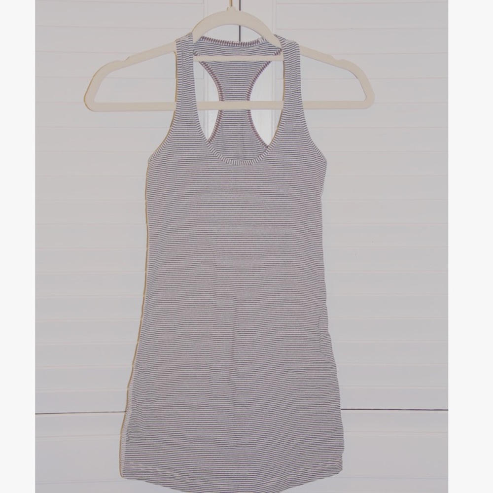Lululemon top