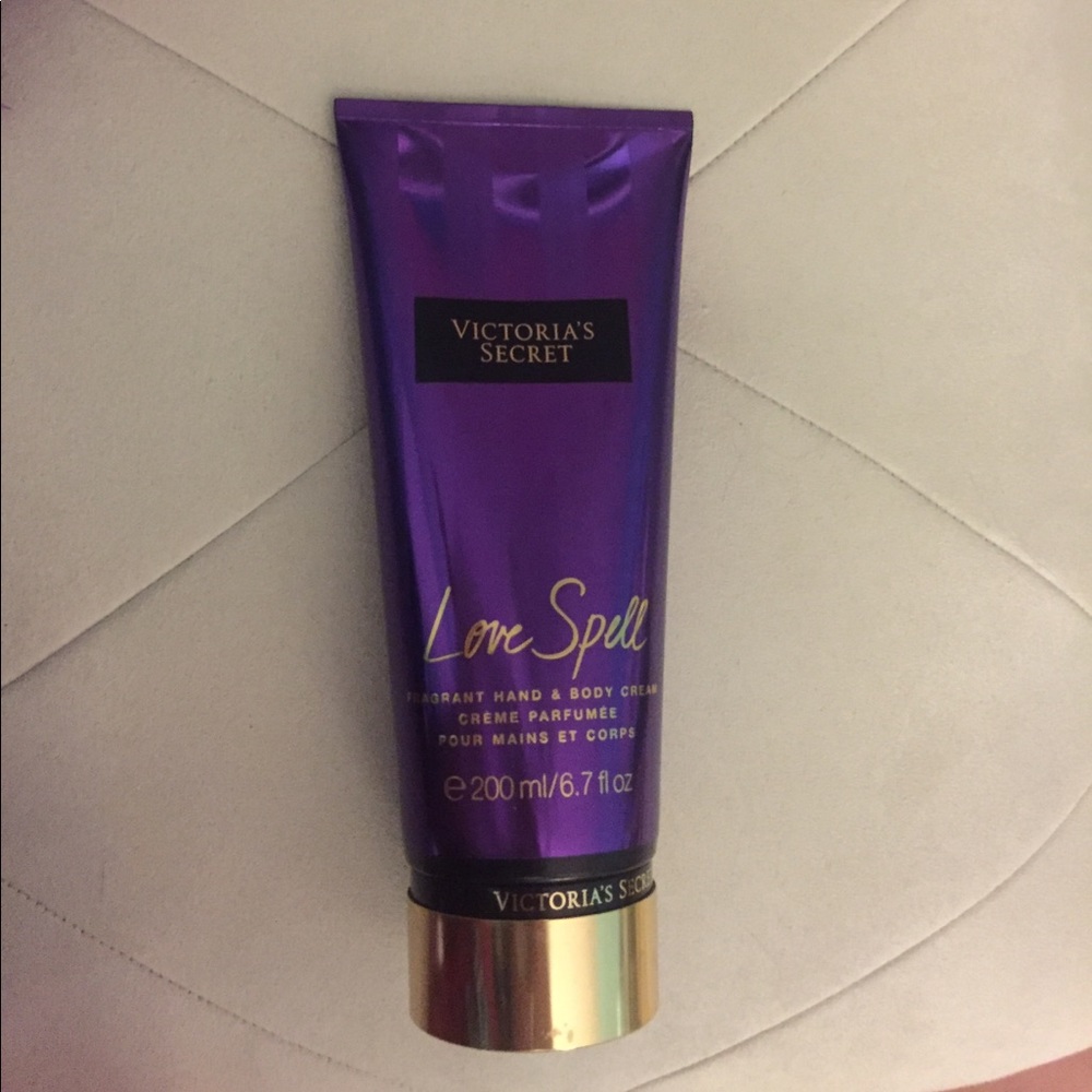 VS Lovespell hand and body cream