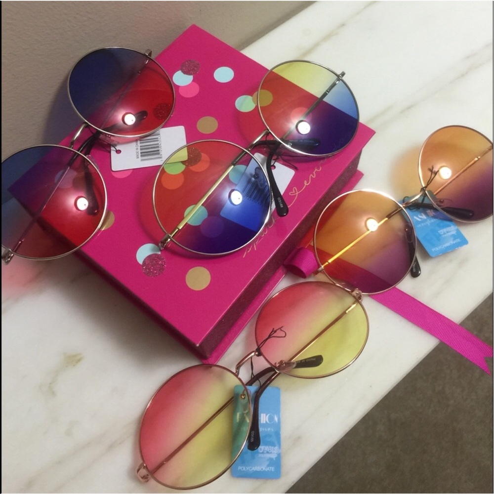 Retro round hippie glasses