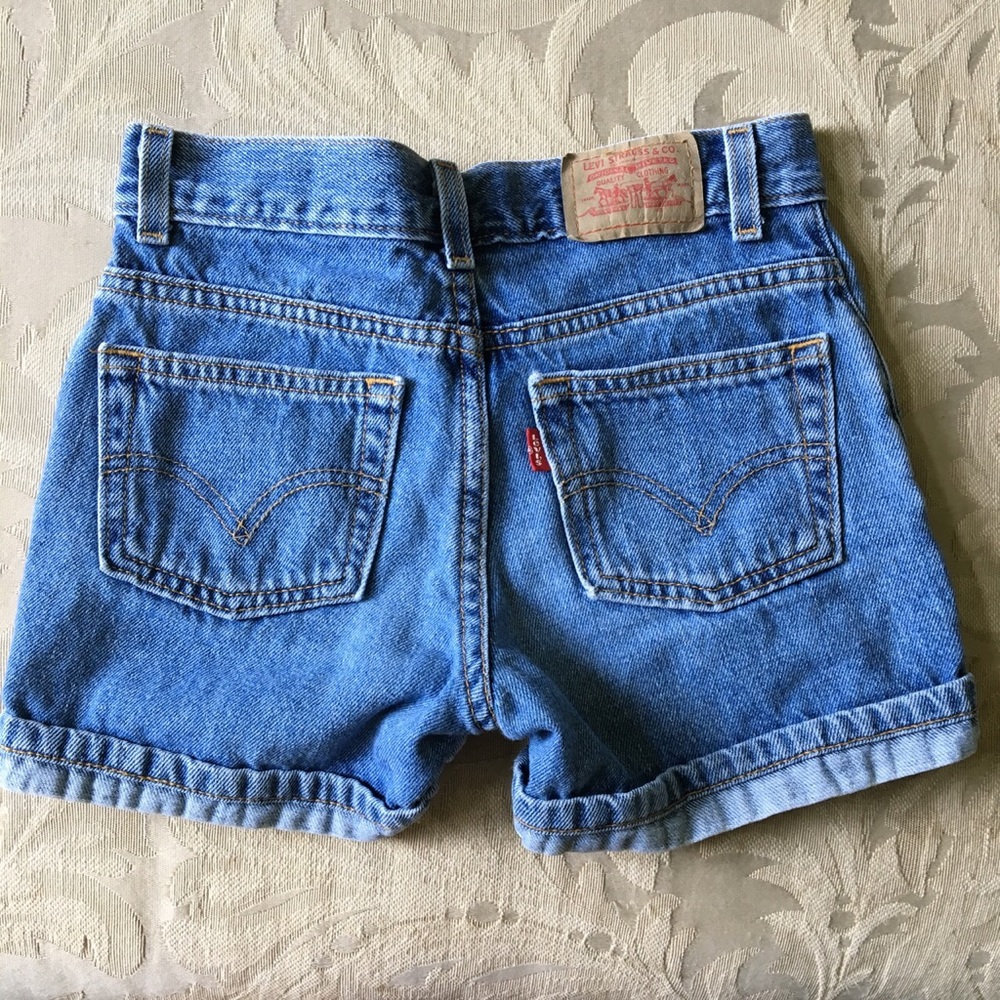 Levi high waisted shorts