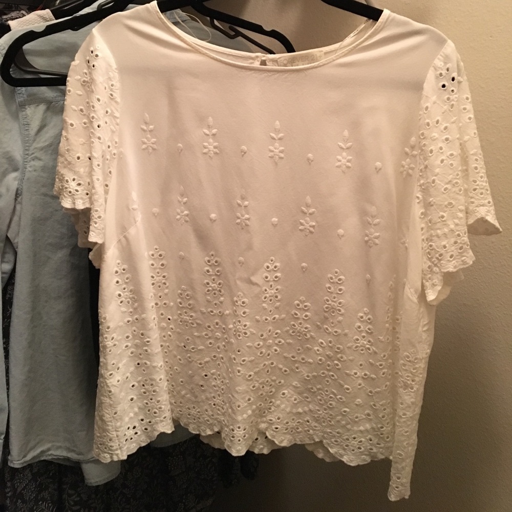 White Eyelet Crop Top (Plus Size)