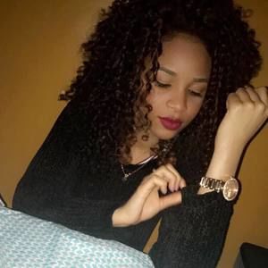 Meet your Posher, Denise