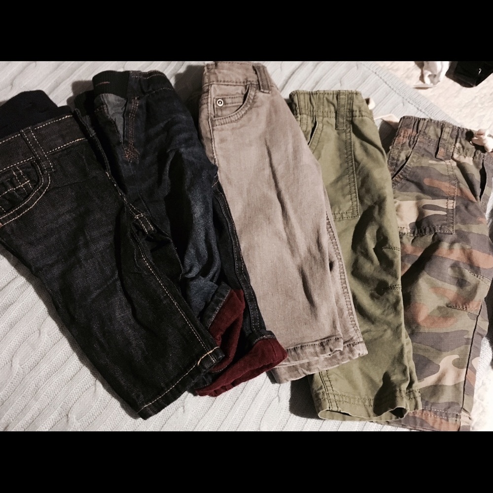 Pants bundle 3 to 9 months!!