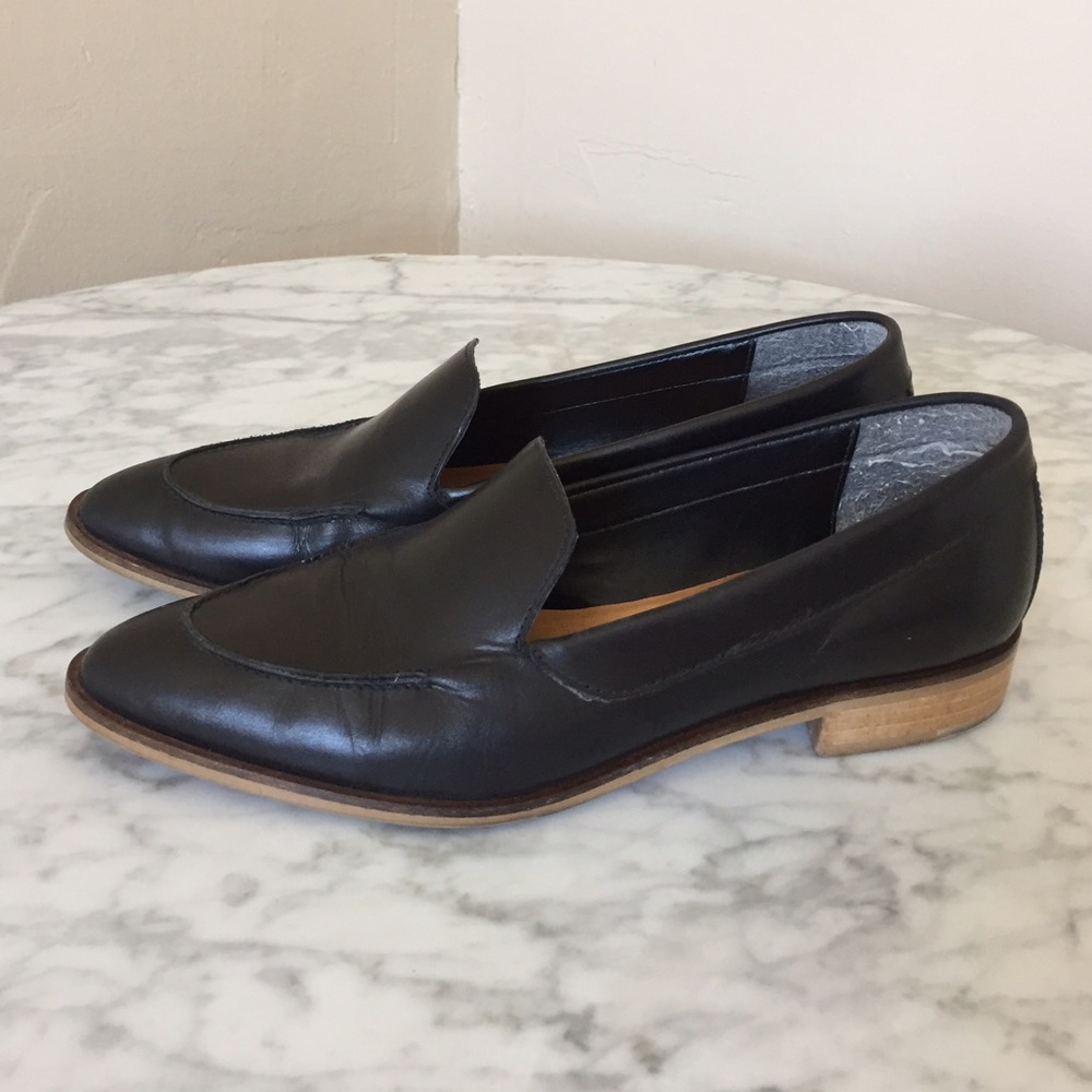 Chic loafers by Everlane
