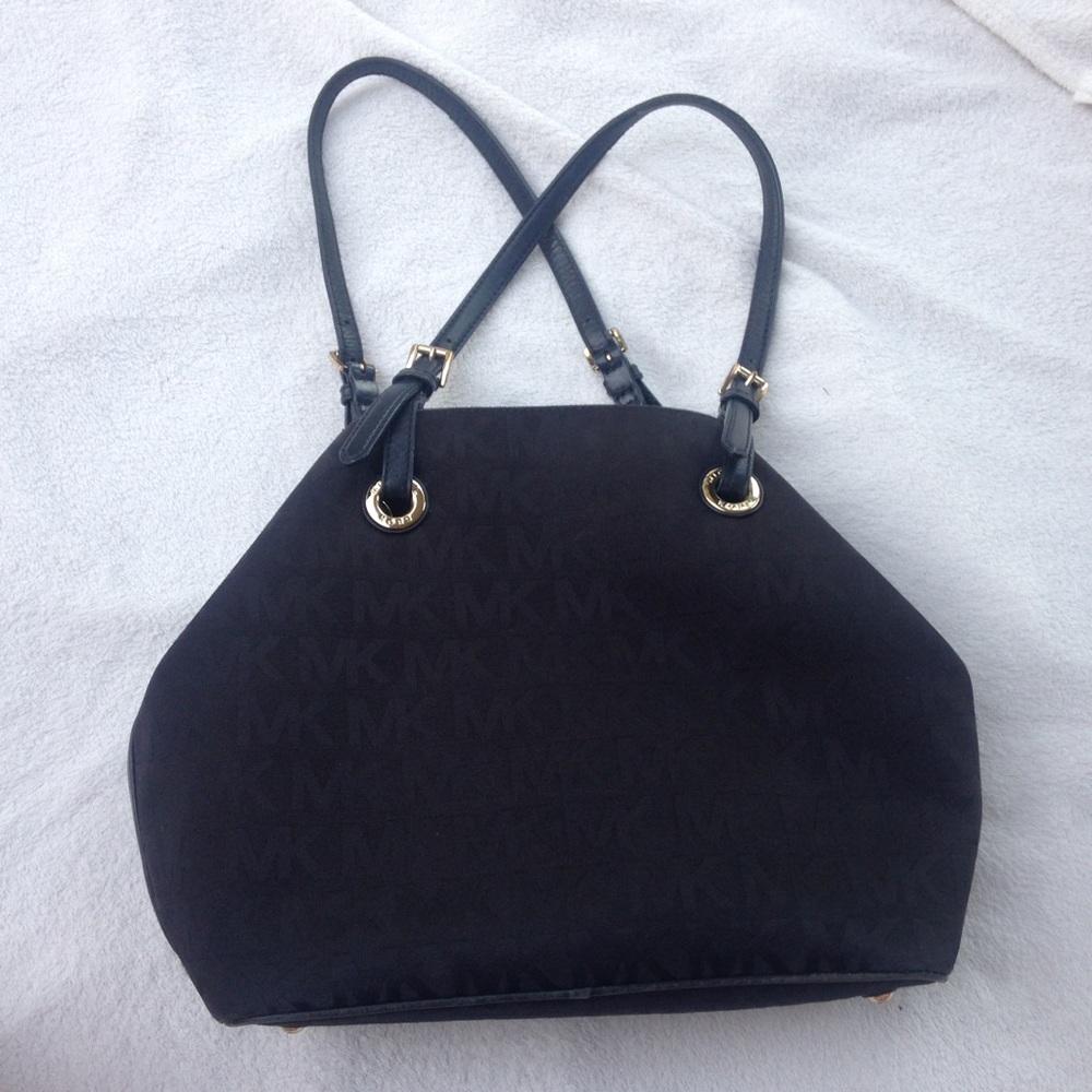 👜✨ MK Michael Kors Black Purse 👜✨