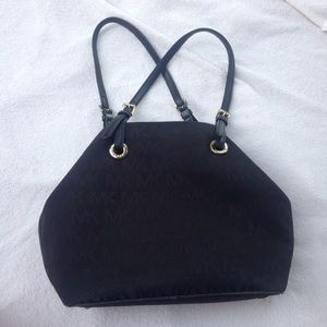 👜✨ MK Michael Kors Black Purse 👜✨