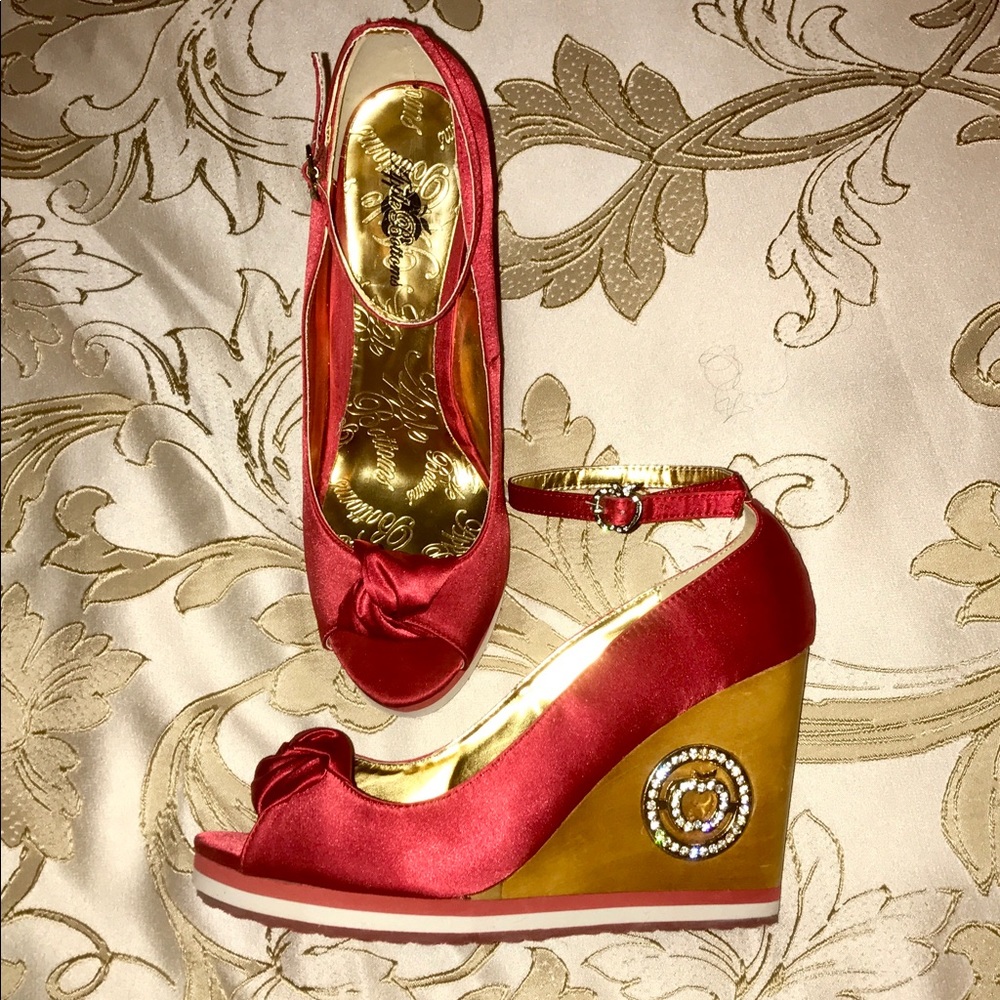Apple Bottoms Red Satin/Wooden Wedge Sandals 7.5