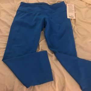 Lululemon power up crop
