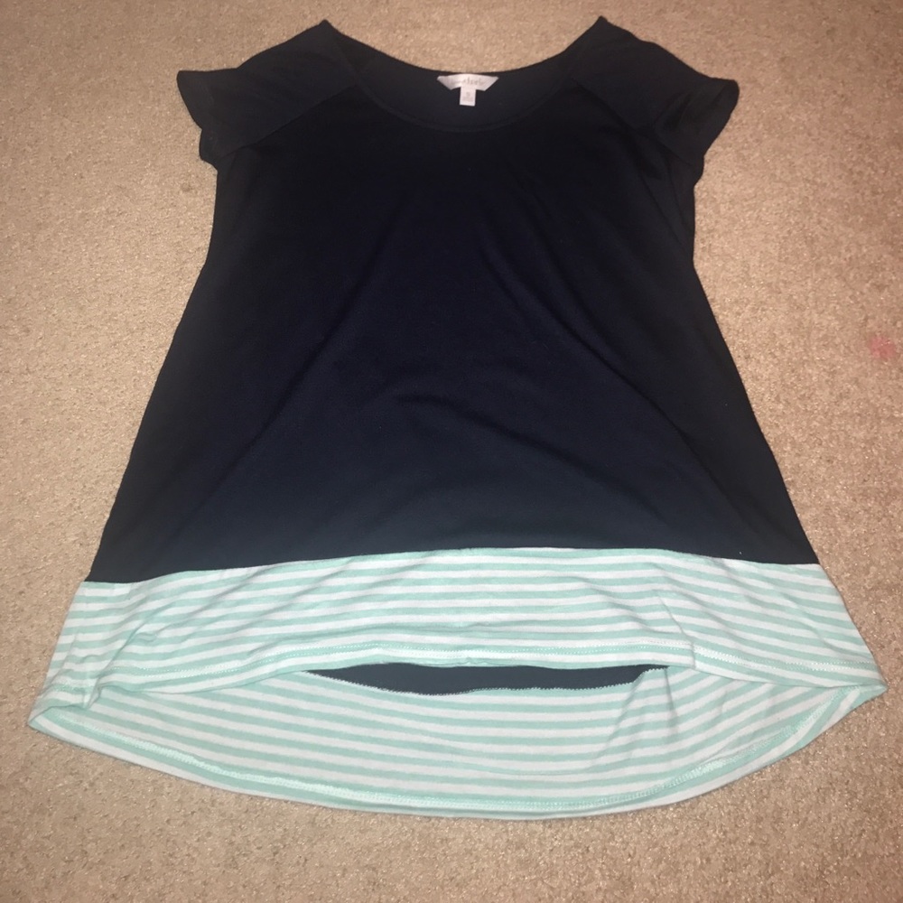 Loose shirt