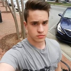 Meet your Posher, Justin