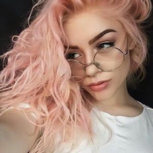 Meet your Posher, Markie