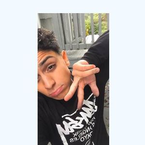 Meet your Posher, Izzy