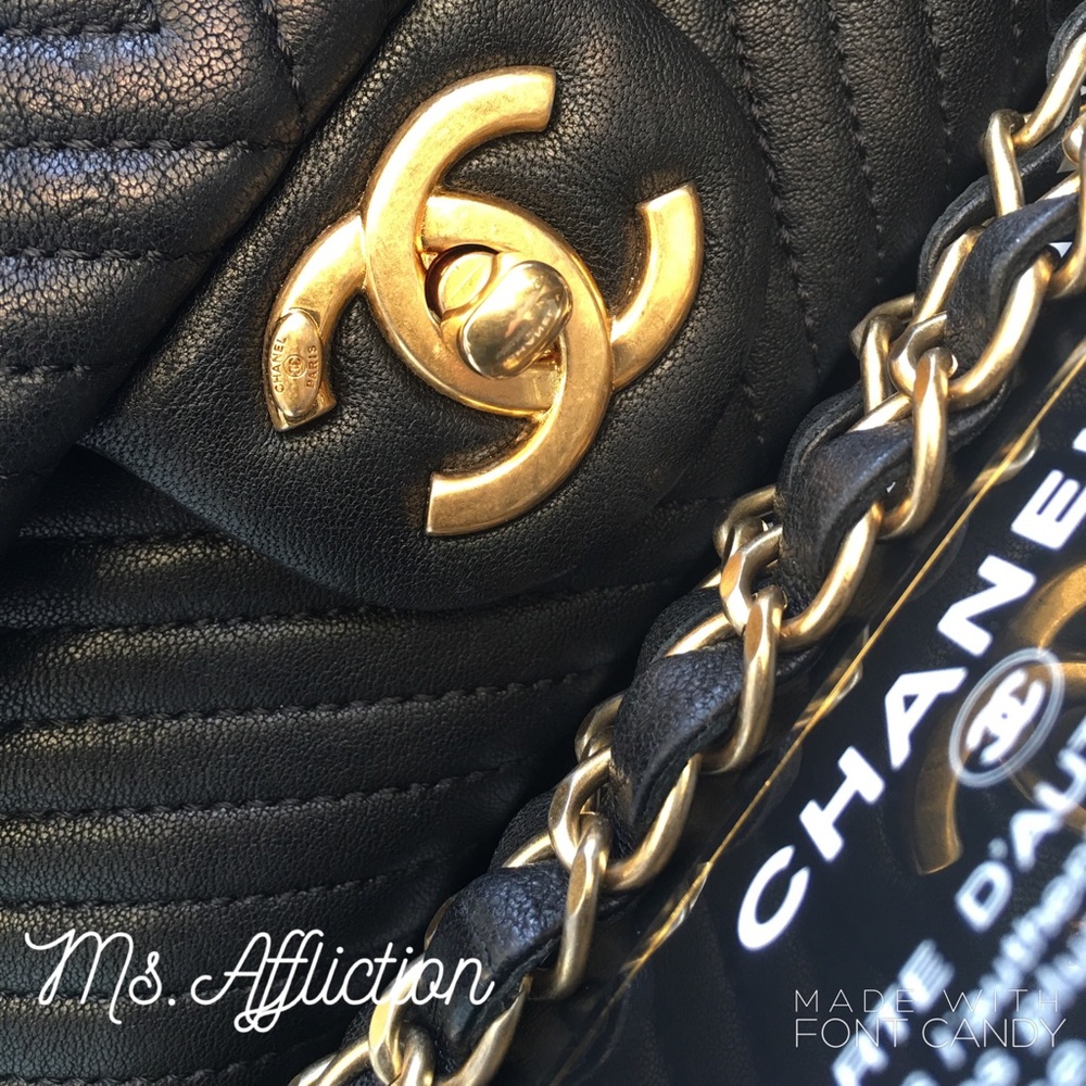 Sold Locally! CHANEL Authentic Flap Bag - Picture 3 of 8