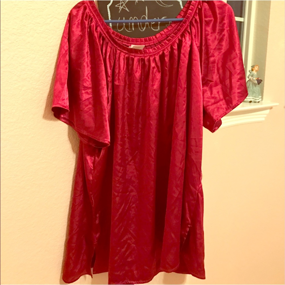 A pinkish reddish dress