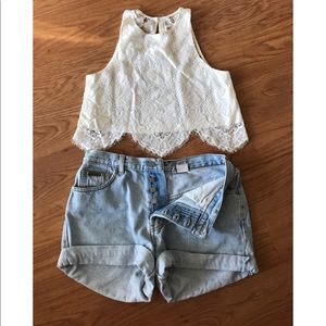 Looking cute in this summers heat 💁🏻