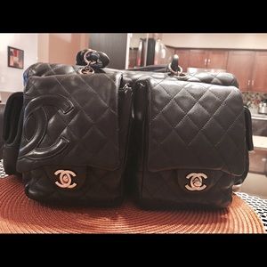 Signature Chanel Vintage Double pocketed handbag