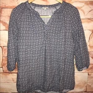 Sonoma geometric blue 3/4 sleeve top s v Neck