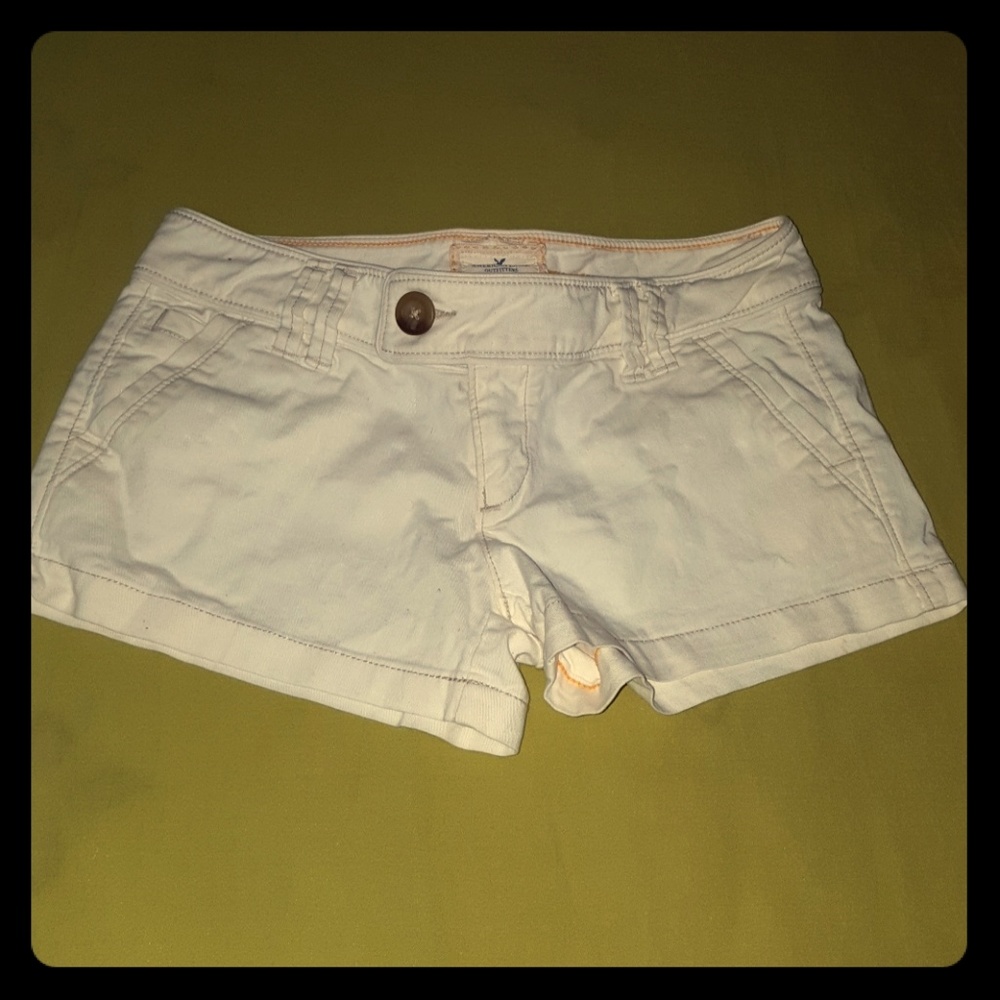 American Eagle Outfitters off white shorts