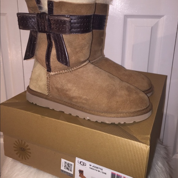 uggs - Picture 2 of 4